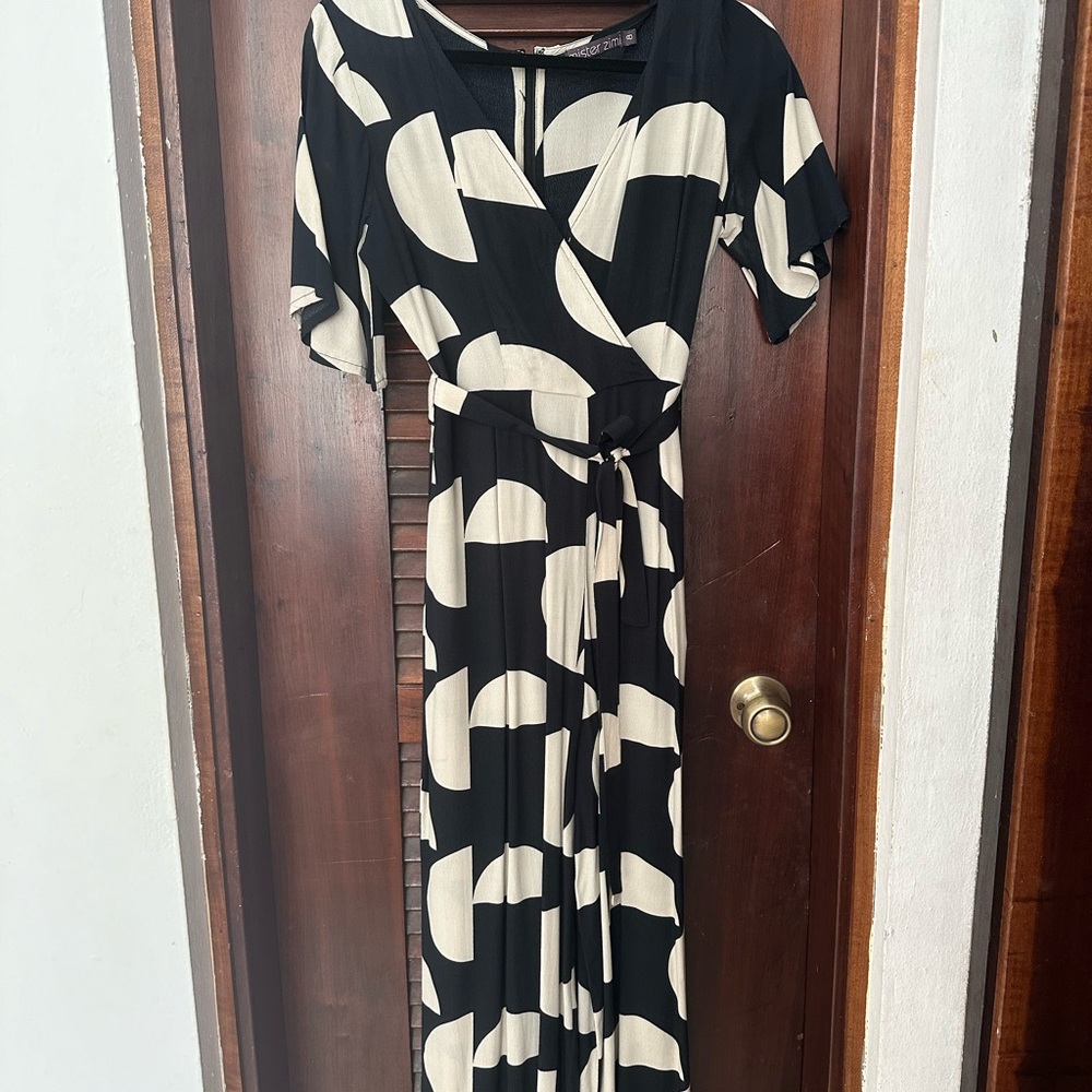 Beautiful jumpsuit - Picture 4 of 4